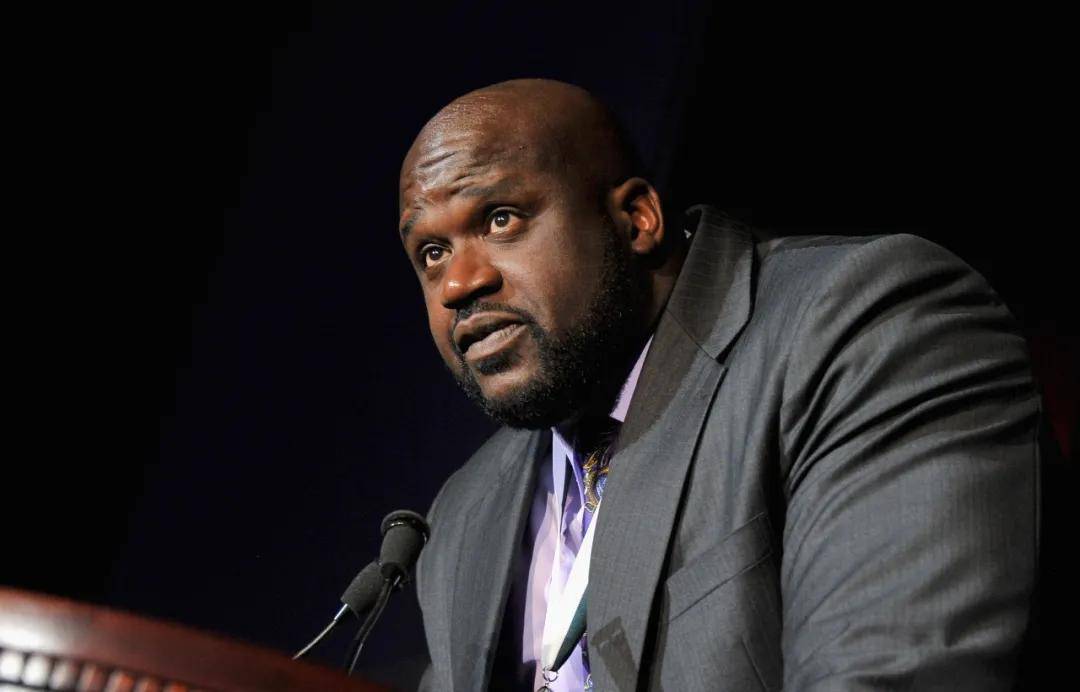 围绕着莱万与凯恩的转会传闻大家觉得拜仁会同意吗？（莱万与凯恩转会传闻四起，拜仁会同意放行吗？）