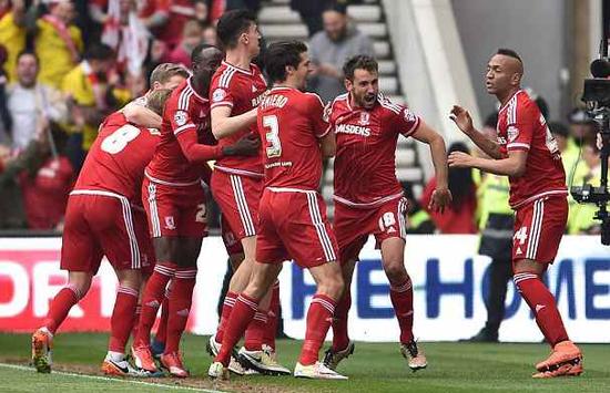 SGA12次出手创纪录得分33分（SGA仅12次出手轰下33分刷新纪录）