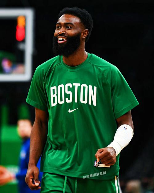 斯洛特：我们要达到去年战皇马的水平；很感激阿诺德的贡献（斯洛特：力争重现上赛季对皇马水准，感谢阿诺德贡献）