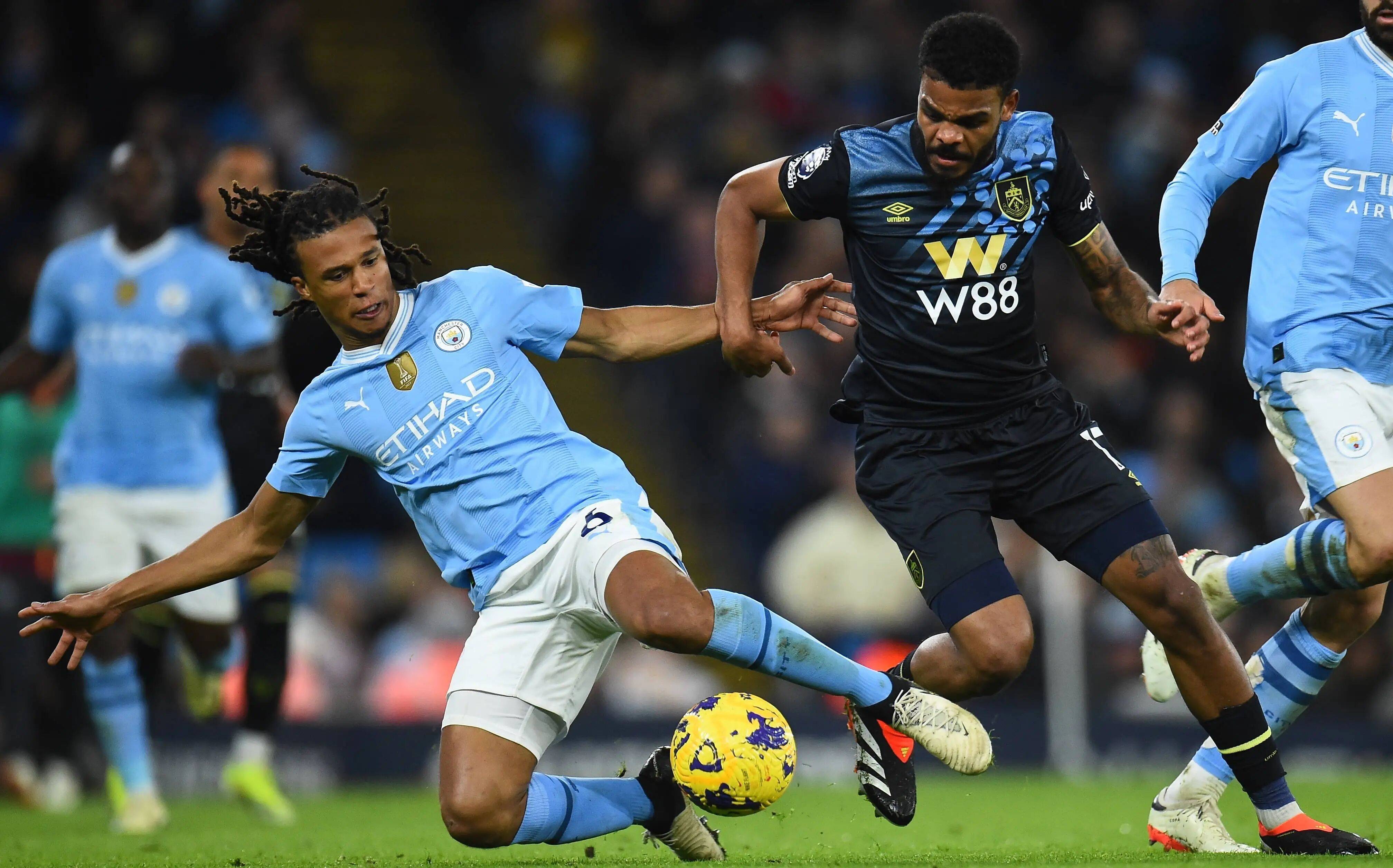 2分，又是2分！顶薪中锋被34岁老将羞辱，球迷嘲讽：这表现真的可以（又仅2分！顶薪中锋被34岁老将上课，球迷调侃：这水平可真行）