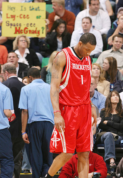 图片报：因曼市机场缺地勤导致航班晚点，多特周四的训练取消（图片报：曼彻斯特机场地勤人手不足致航班延误，多特周四训练被取消）