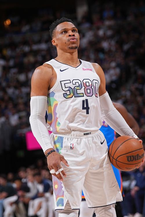 乌度卡：做自己，不要因糟糕吹罚改变自己（乌度卡：保持本色，别让糟糕判罚左右你）