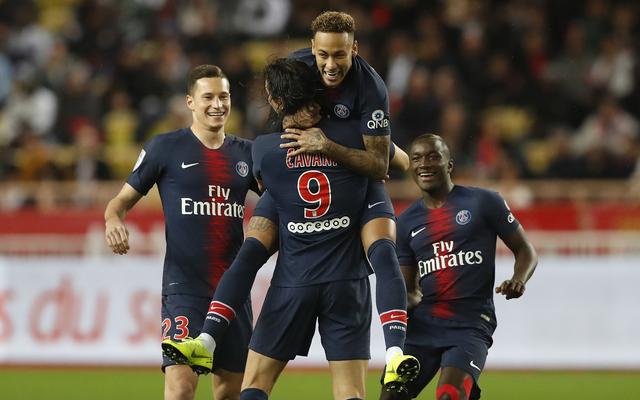 深得球员支持！欧冠不敌曼城后，多位皇马球员发声力挺阿隆索（欧冠憾负曼城，皇马球员齐声力挺阿隆索）