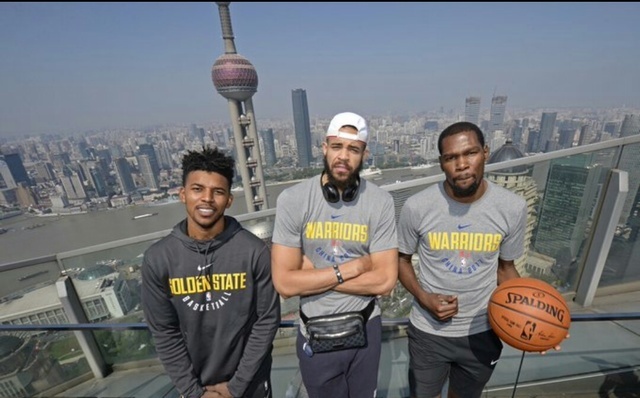 瓦拉内：去皇马前齐达内亲自给我打了电话；穆里尼奥很有魅力（瓦拉内回忆：加盟皇马前接到齐达内亲电，称穆里尼奥极具魅力）